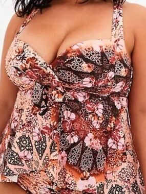 TORRID Tankini Swim Top Floral-Medallion Pink - NWT - Women's Plus 1-DD/DDD